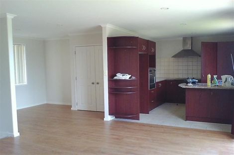 Photo of property in 37 Bellville Drive, Clendon Park, Auckland, 2103
