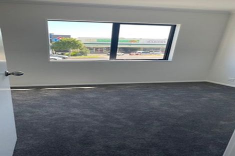 Photo of property in 468b Roscommon Road, Clendon Park, Auckland, 2103