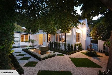 Photo of property in 18 Nikau Street, Eastbourne, Lower Hutt, 5013