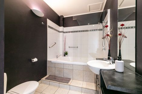 Photo of property in 12/37 Majoribanks Street, Mount Victoria, Wellington, 6011