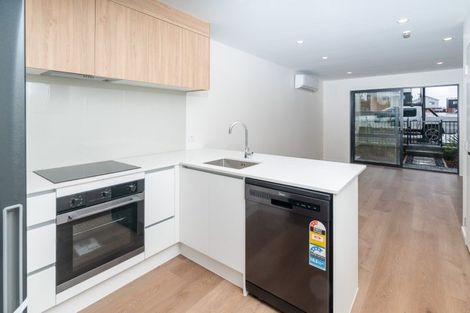 Photo of property in 9/25 Jabuka Street, Glen Eden, 0602