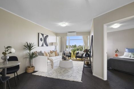 Photo of property in 4/184 Powderham Street, New Plymouth, 4310