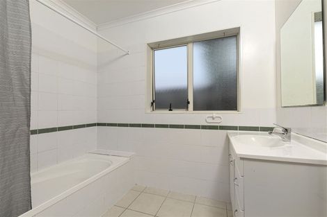 Photo of property in 79a Sturges Road, Henderson, Auckland, 0612