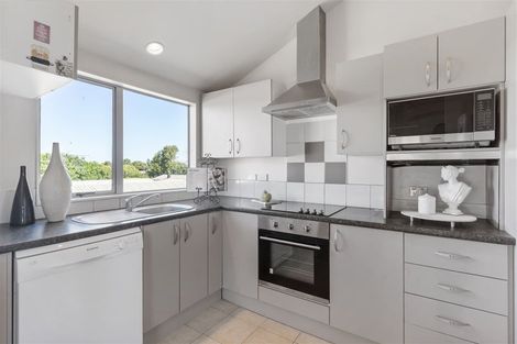 Photo of property in 2b Hall Avenue, Mangere, Auckland, 2022