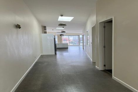 Photo of property in 25u5 Home Street, Mount Victoria, Wellington, 6011