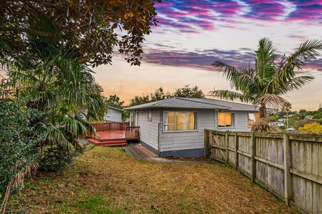 Photo of property in 18 Solar Road, Glen Eden, Auckland, 0602