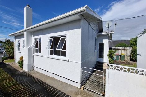 Photo of property in 26 Paynters Avenue, Strandon, New Plymouth, 4312