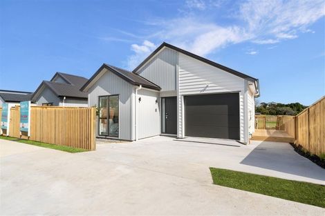 Photo of property in 34 Whakairo Crescent, Gulf Harbour, Whangaparaoa, 0930