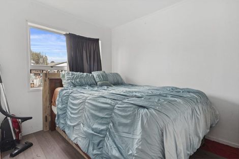 Photo of property in 2 Trounson Avenue, Clendon Park, Auckland, 2103