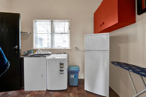 Photo of property in 10 Morrissey Street, Hawera, 4610