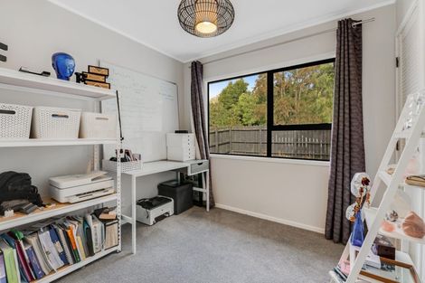 Photo of property in 5 Sevilla Place, Unsworth Heights, Auckland, 0632