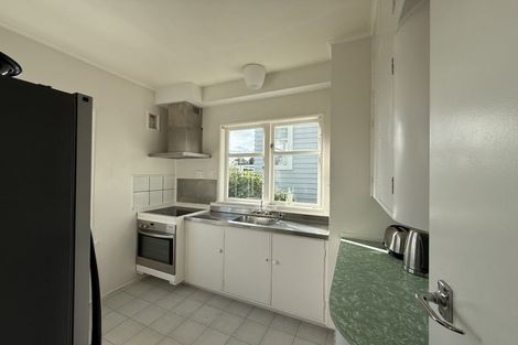 Photo of property in 143 Townsend Road, Miramar, Wellington, 6022