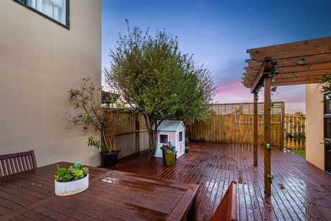 Photo of property in 11 Gunner Drive, Te Atatu Peninsula, Auckland, 0610