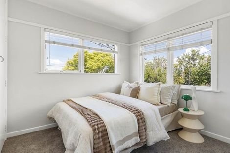 Photo of property in 1/318 Beach Road, Campbells Bay, Auckland, 0630