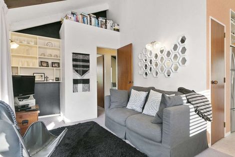 Photo of property in 54b Williams Street, Cambridge, 3434
