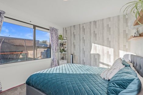 Photo of property in 2/17 Johns Road, Belfast, Christchurch, 8051