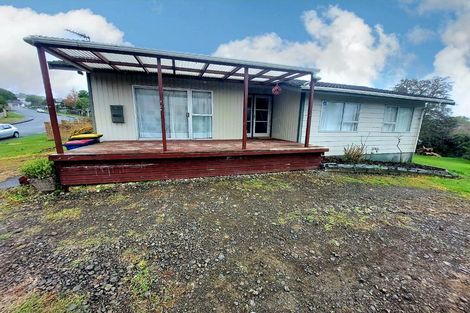 Photo of property in 111 Kemp Road, Massey, Auckland, 0614