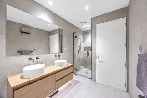 Photo of property in 67a Fendalton Road, Fendalton, Christchurch, 8014