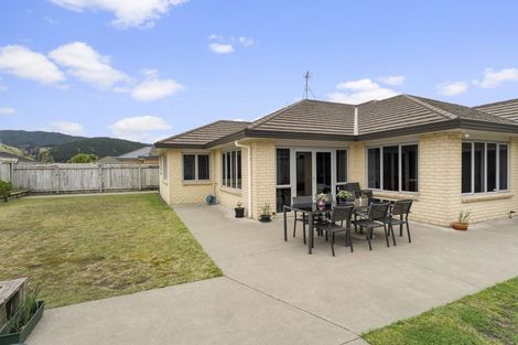 Photo of property in 3 Soldiers Way, Paraparaumu, 5032