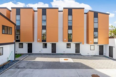 Photo of property in 7/10 Orchid Place, Te Atatu South, Auckland, 0610