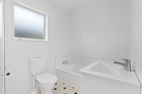 Photo of property in 130h Lakeside Drive, Orewa, 0931