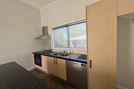 Photo of property in 9b Mackwood Place, Birkdale, Auckland, 0626
