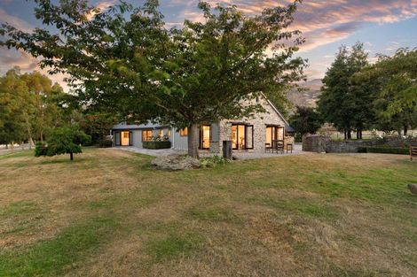 Photo of property in 351 Morven Ferry Road, Arrow Junction, 9371