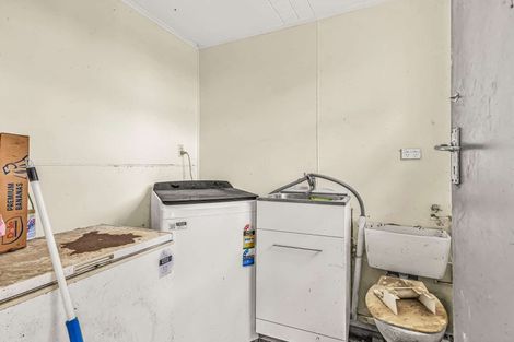 Photo of property in 14 Tawa Street, Inglewood, 4330