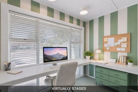 Photo of property in 5a Andrew Street, Waikanae, 5036