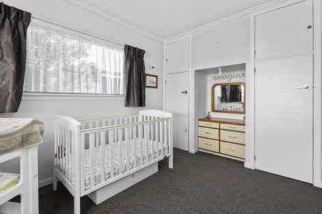 Photo of property in 15 Tasman Street, Opunake, 4616