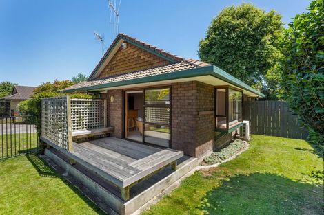 Photo of property in 3 Dresdan Court, Hokowhitu, Palmerston North, 4410