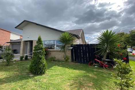 Photo of property in 8 Whekau Drive, Takanini, 2112