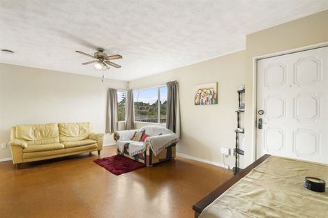 Photo of property in 1/32a Helena Street, Massey, Auckland, 0614