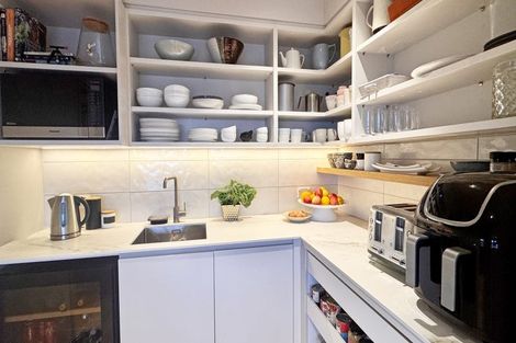 Photo of property in 15 Harper Street, Chatswood, Auckland, 0626