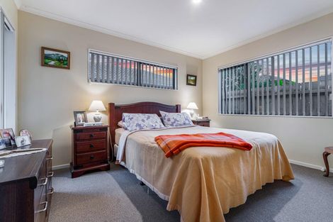 Photo of property in 2 Gunner Drive, Te Atatu Peninsula, Auckland, 0610