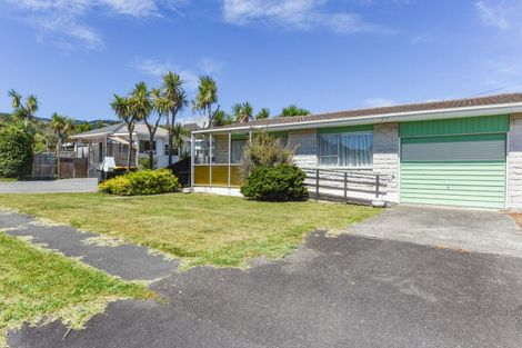 Photo of property in 1/3 Louisson Avenue, Stoke, Nelson, 7011