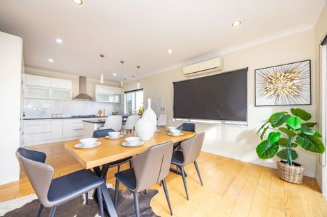 Photo of property in 21 Hornbill Drive, Fairview Heights, Auckland, 0632