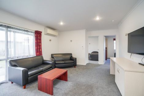 Photo of property in 8a-d Tay Street, Turnbull Thomson Park, Invercargill, 9810