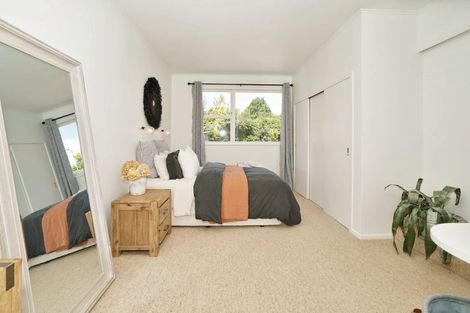 Photo of property in 32 Resthill Crescent, Glenview, Hamilton, 3206