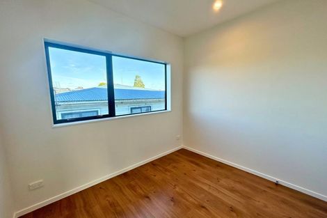 Photo of property in 723b Massey Road, Mangere, Auckland, 2022