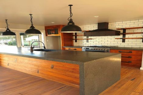 Photo of property in 36 Shoemaker Road, Waipu, 0510