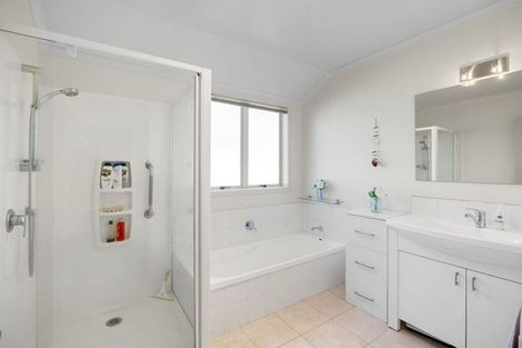 Photo of property in 4d Ngaio Crescent, Cambridge, 3434