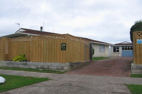 Photo of property in 4 Hillcrest Drive, Kelvin Grove, Palmerston North, 4414