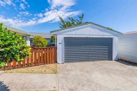 Photo of property in 33 Rosewood Place, Paraparaumu, 5032