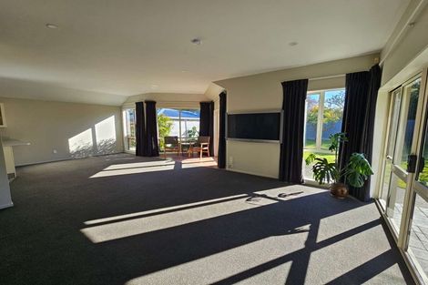 Photo of property in 32 Springbank Street, Bryndwr, Christchurch, 8053