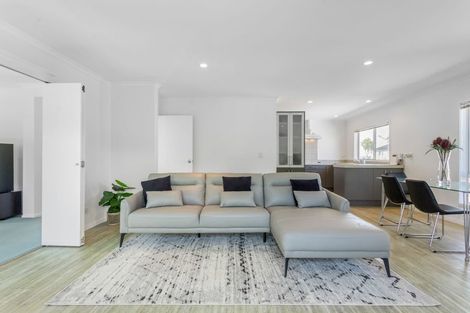 Photo of property in 418a Old Te Atatu Road, Te Atatu Peninsula, Auckland, 0610