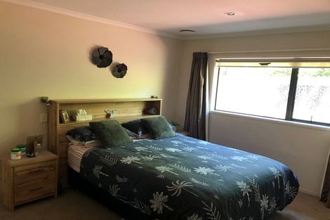 Photo of property in 15a Akehurst Avenue, New Lynn, Auckland, 0600