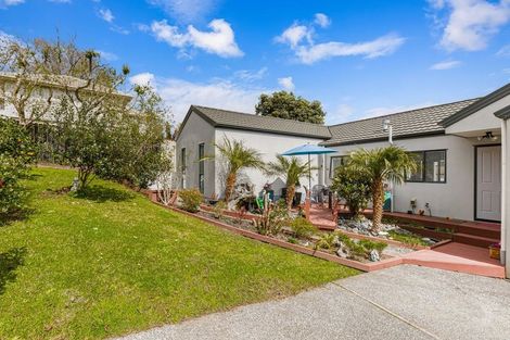 Photo of property in 52 Hewlett Road, Massey, Auckland, 0614