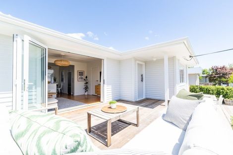 Photo of property in 12 Nimon Street, Havelock North, 4130