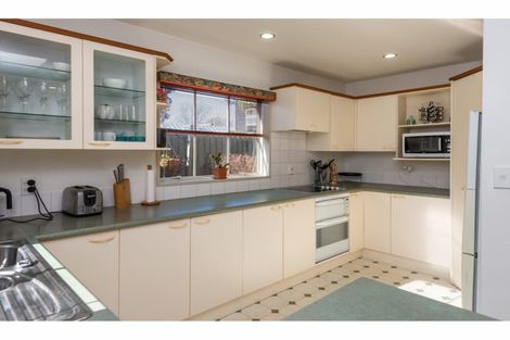 Photo of property in 2/61 Hawkesbury Avenue, St Albans, Christchurch, 8014